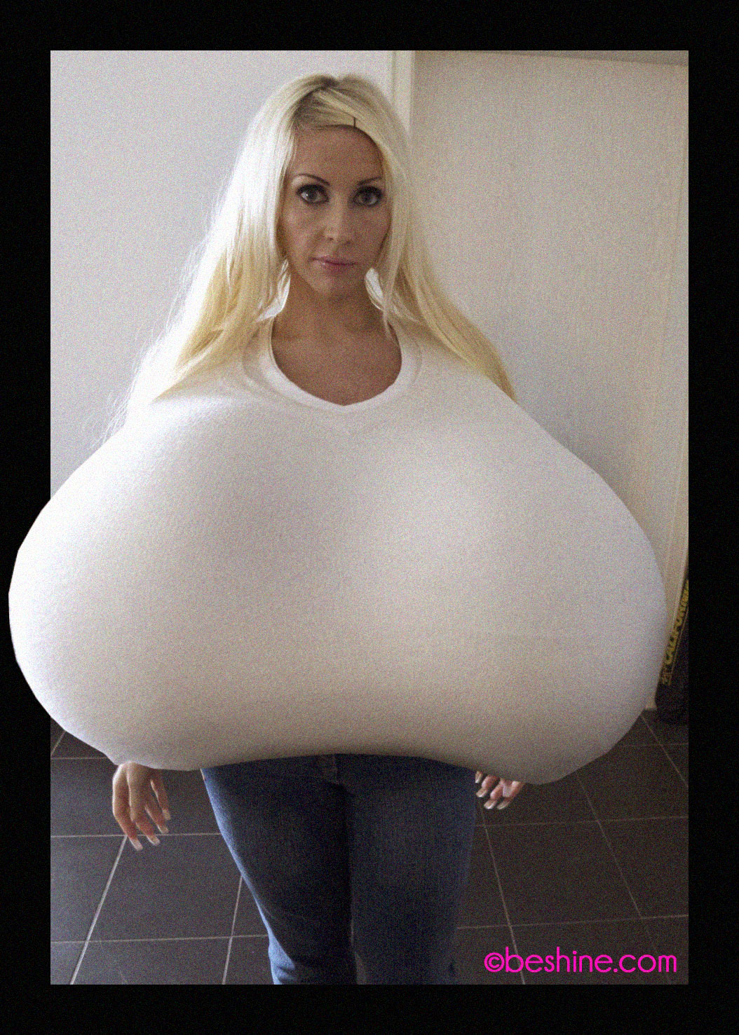 девушку с самой огромной грудью в мире фото 46