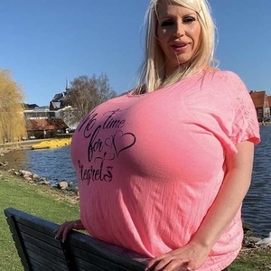 The Largest Pussy